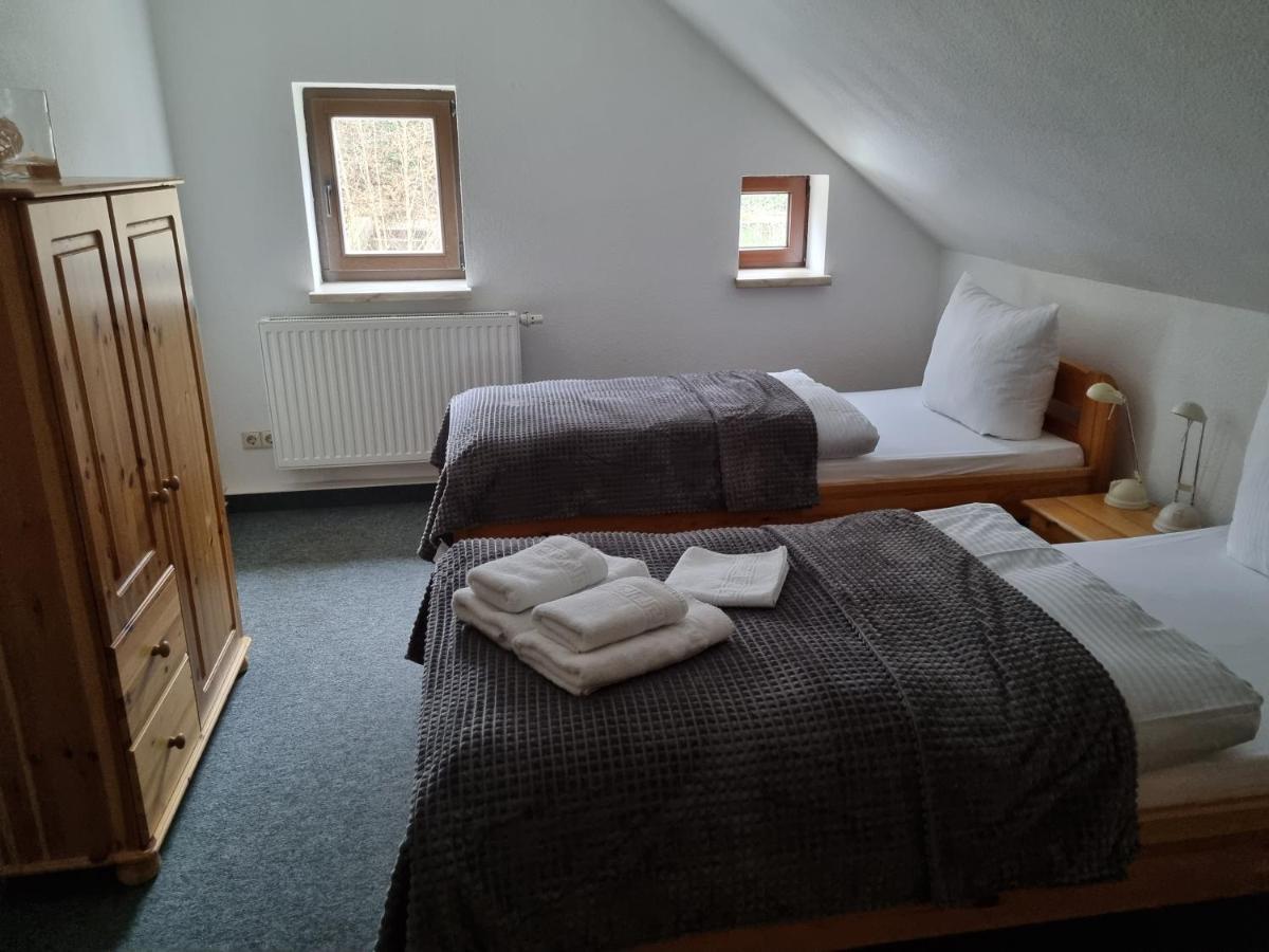 Hotel Kreuzbergbaude Beim Berzdorfer See Mit Wohlfuehl Sauna Markersdorf Eksteriør billede